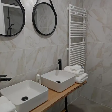 Bed and Breakfast Le Clos Des Preles 3*